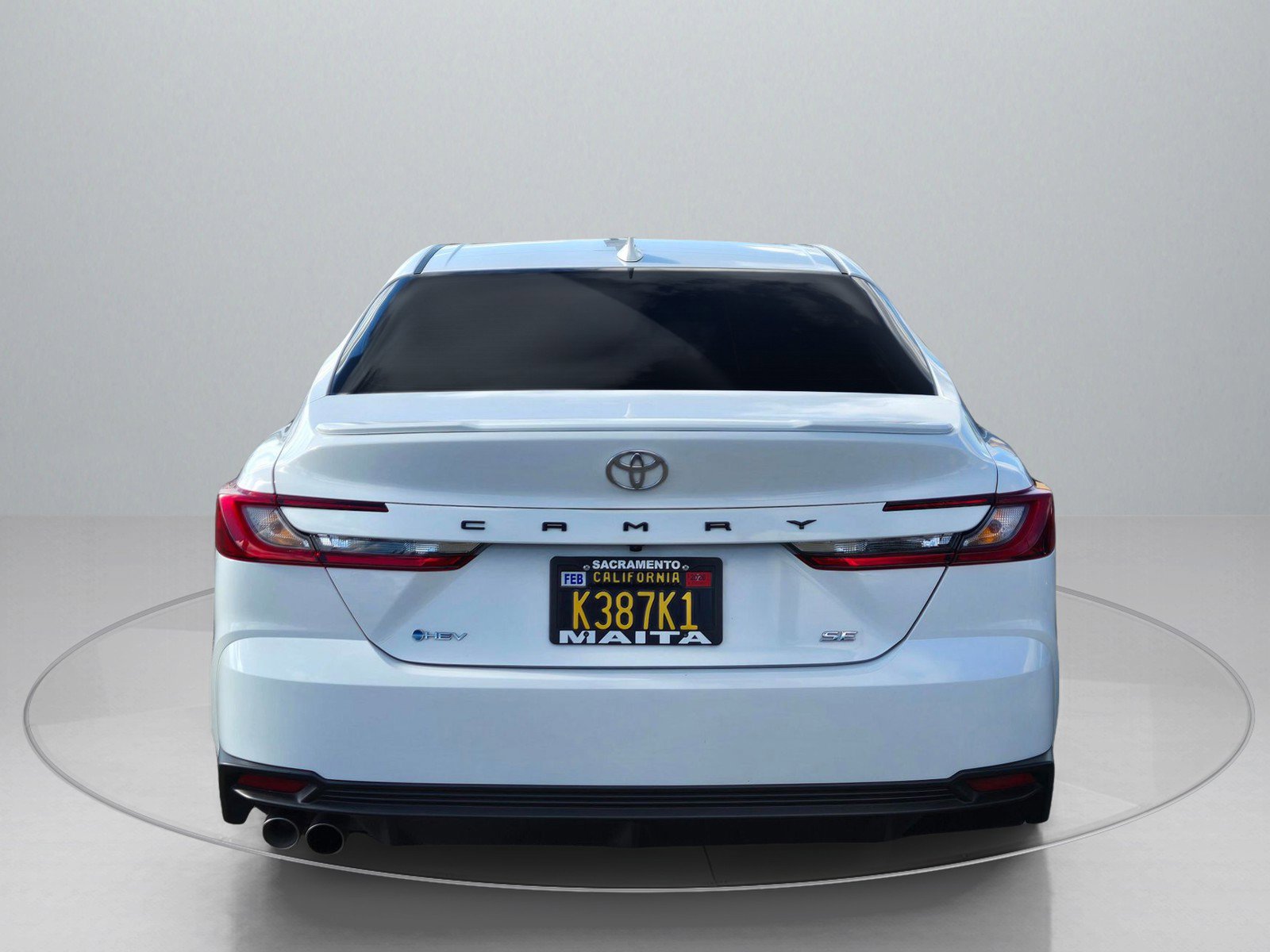 Used 2025 Toyota Camry SE image 7