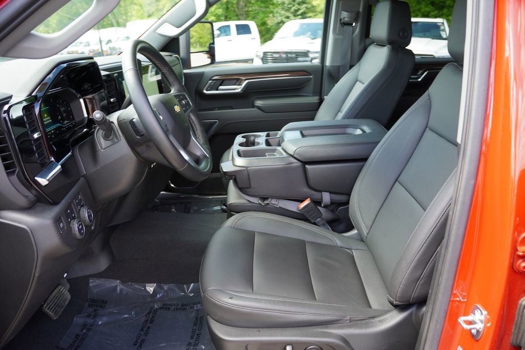 Used 2024 Chevrolet Silverado 3500 LT w/ All Star Edition AWD/4WD image 15