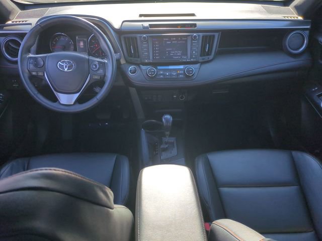 Used 2017 Toyota RAV4 SE image 29