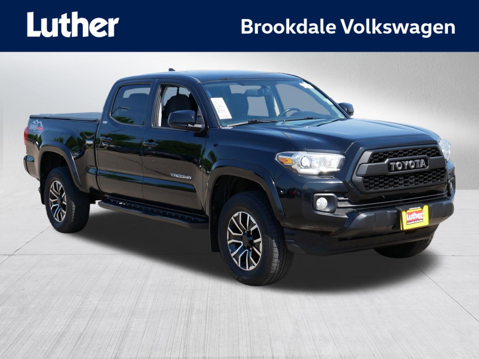 Used 2016 Toyota Tacoma SR5 AWD/4WD image 1