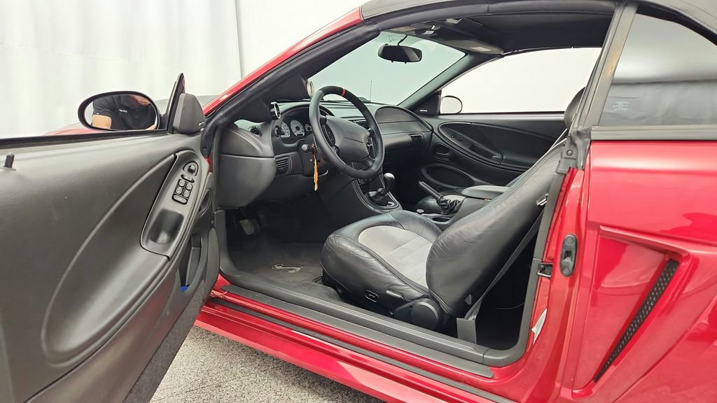 Used 2001 Ford Mustang Cobra RWD image 20