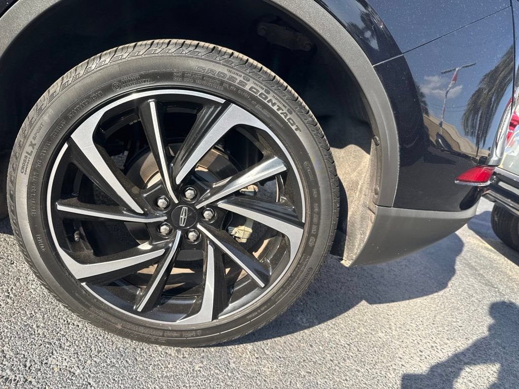 Used 2023 Lincoln Corsair Reserve FWD image 12