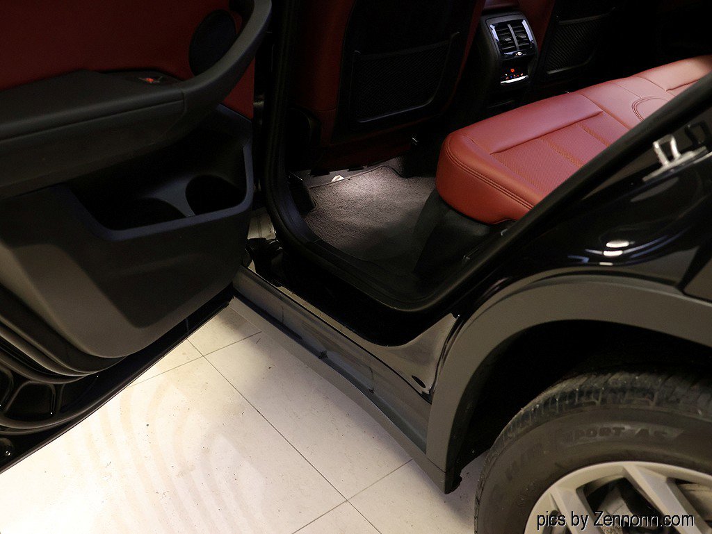 Used 2022 BMW X3 xDrive30i w/ Premium Package 2 image 27