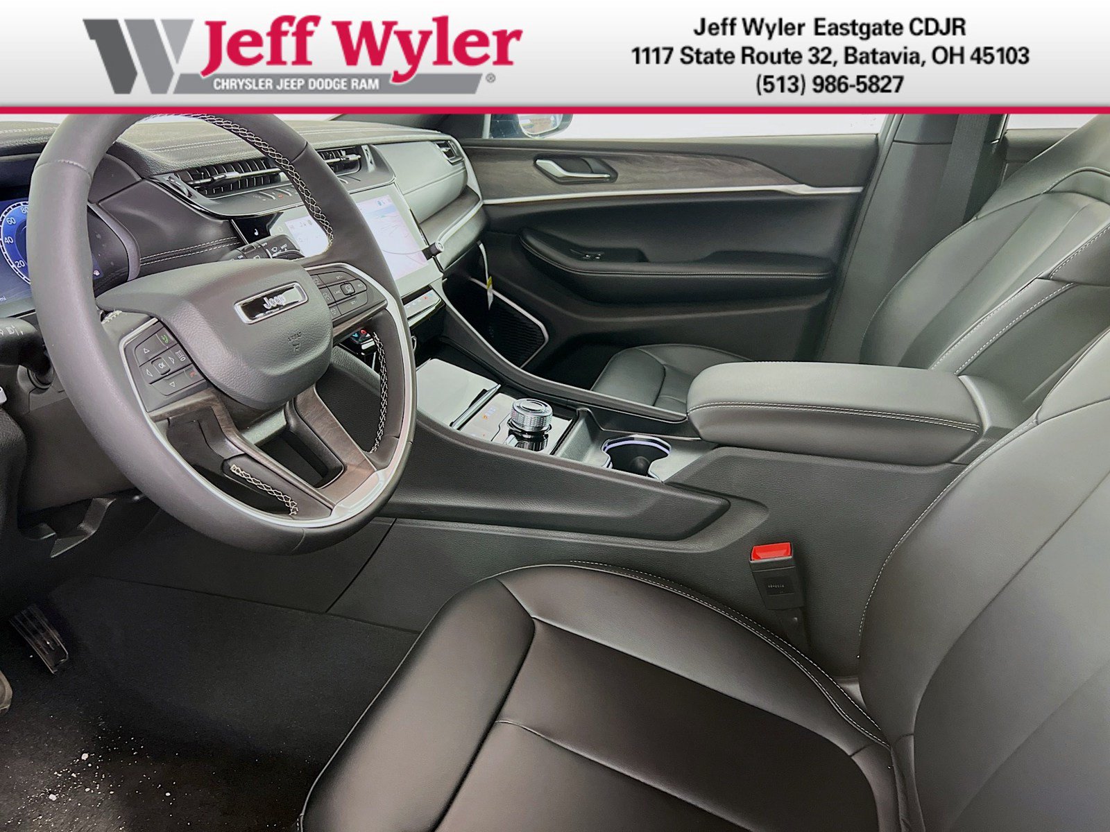 New 2026 Jeep Grand Cherokee Limited w/ Limited Altitude Package AWD/4WD image 7
