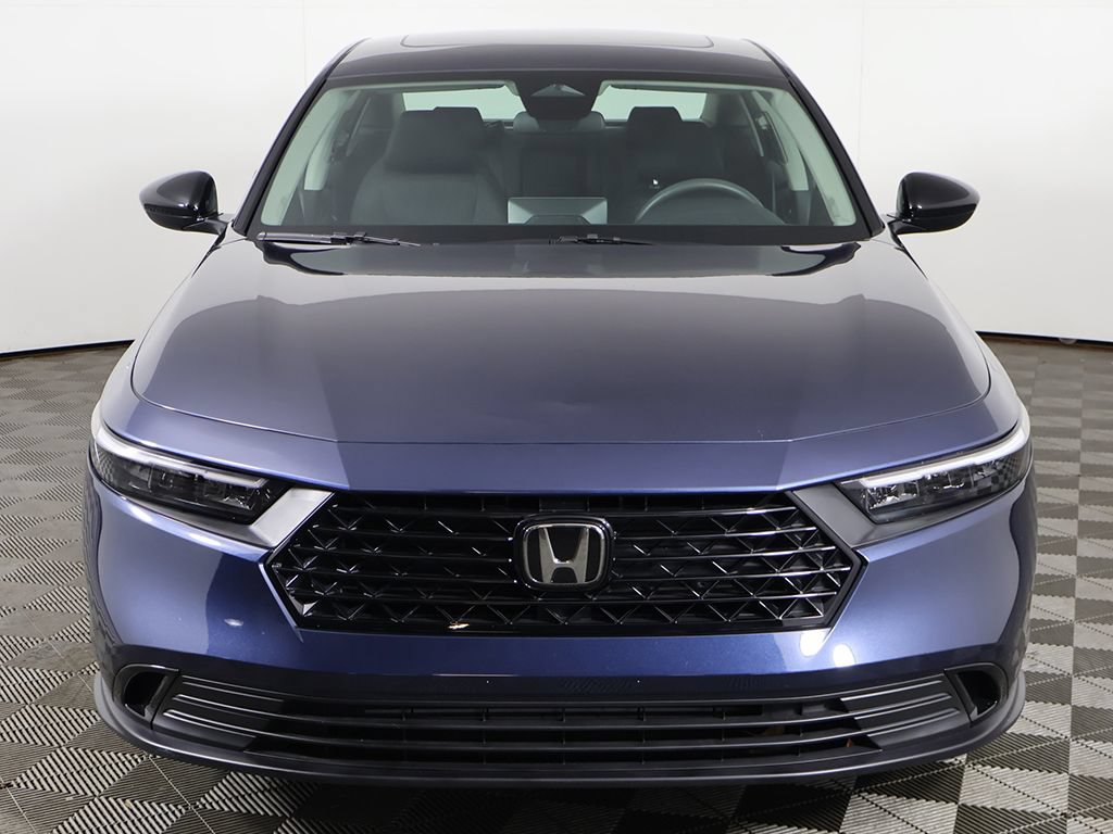 Used 2025 Honda Accord SE image 11