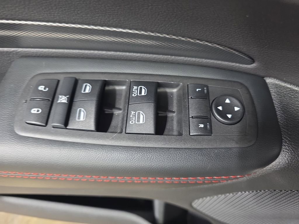 Used 2025 Dodge Durango GT image 27