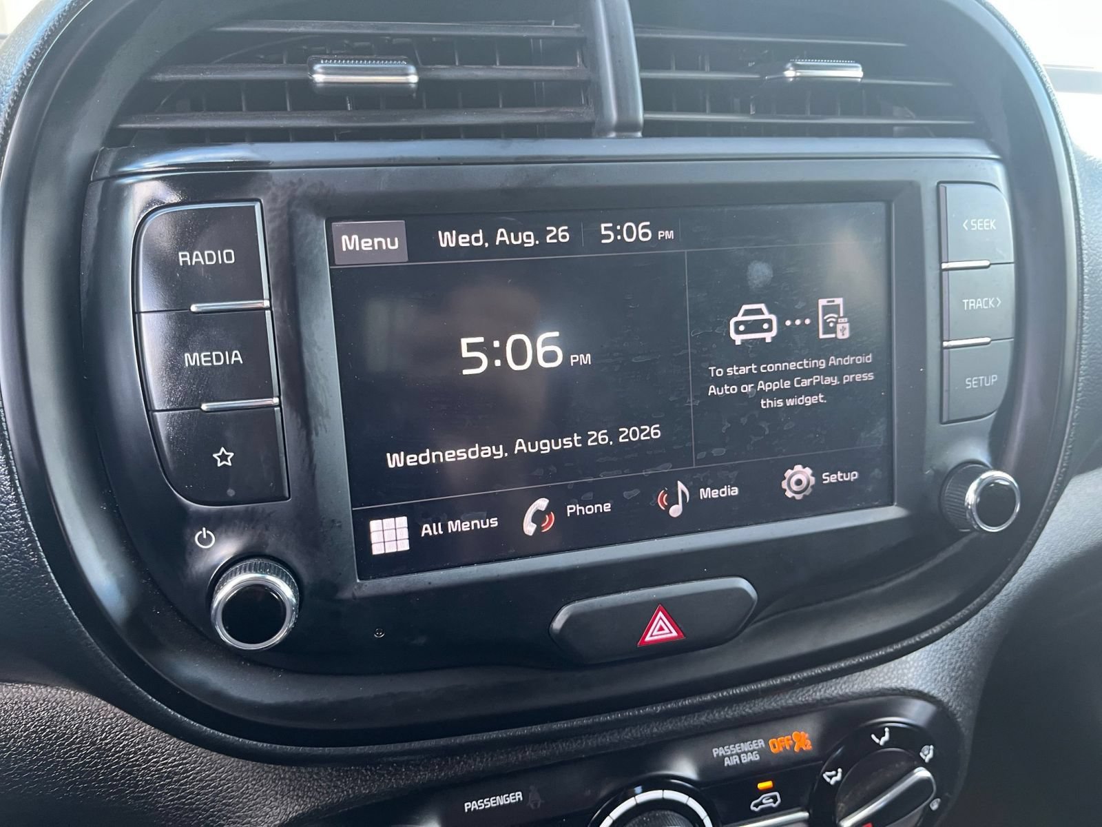 Used 2025 Kia Soul LX w/ LX Technology Package FWD image 19