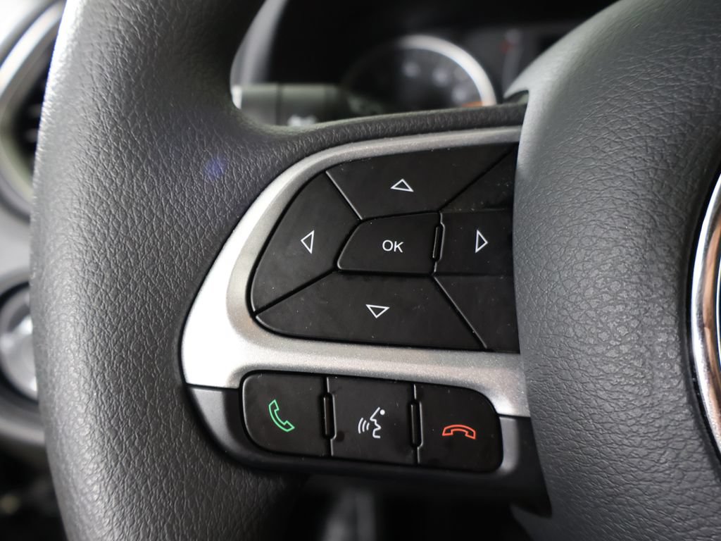 Used 2023 Jeep Renegade Latitude AWD/4WD image 39