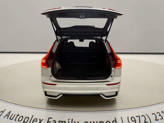 Used 2024 Volvo XC60 B5 Plus w/ Protection Package Premier AWD/4WD image 9