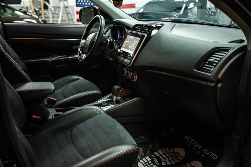 Used 2024 Mitsubishi Outlander Sport SE AWD/4WD image 13