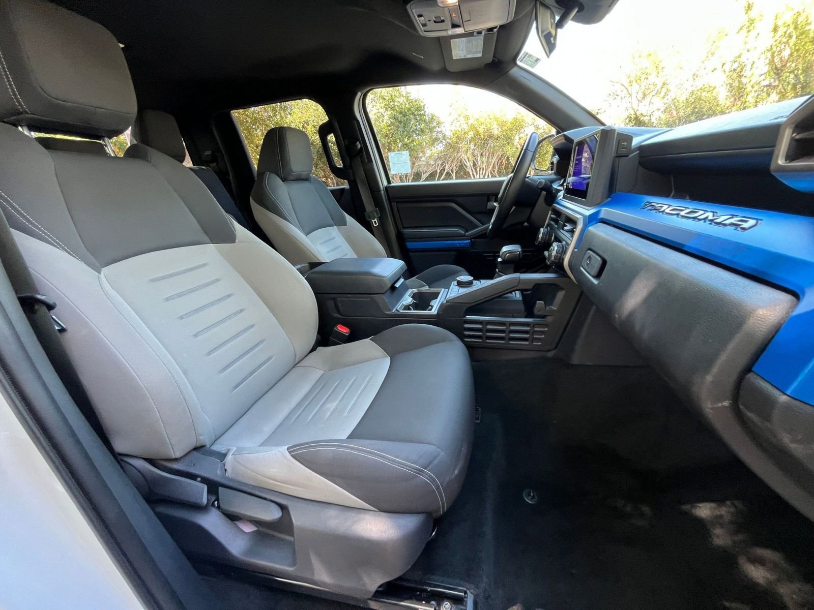 Used 2024 Toyota Tacoma TRD Sport image 34