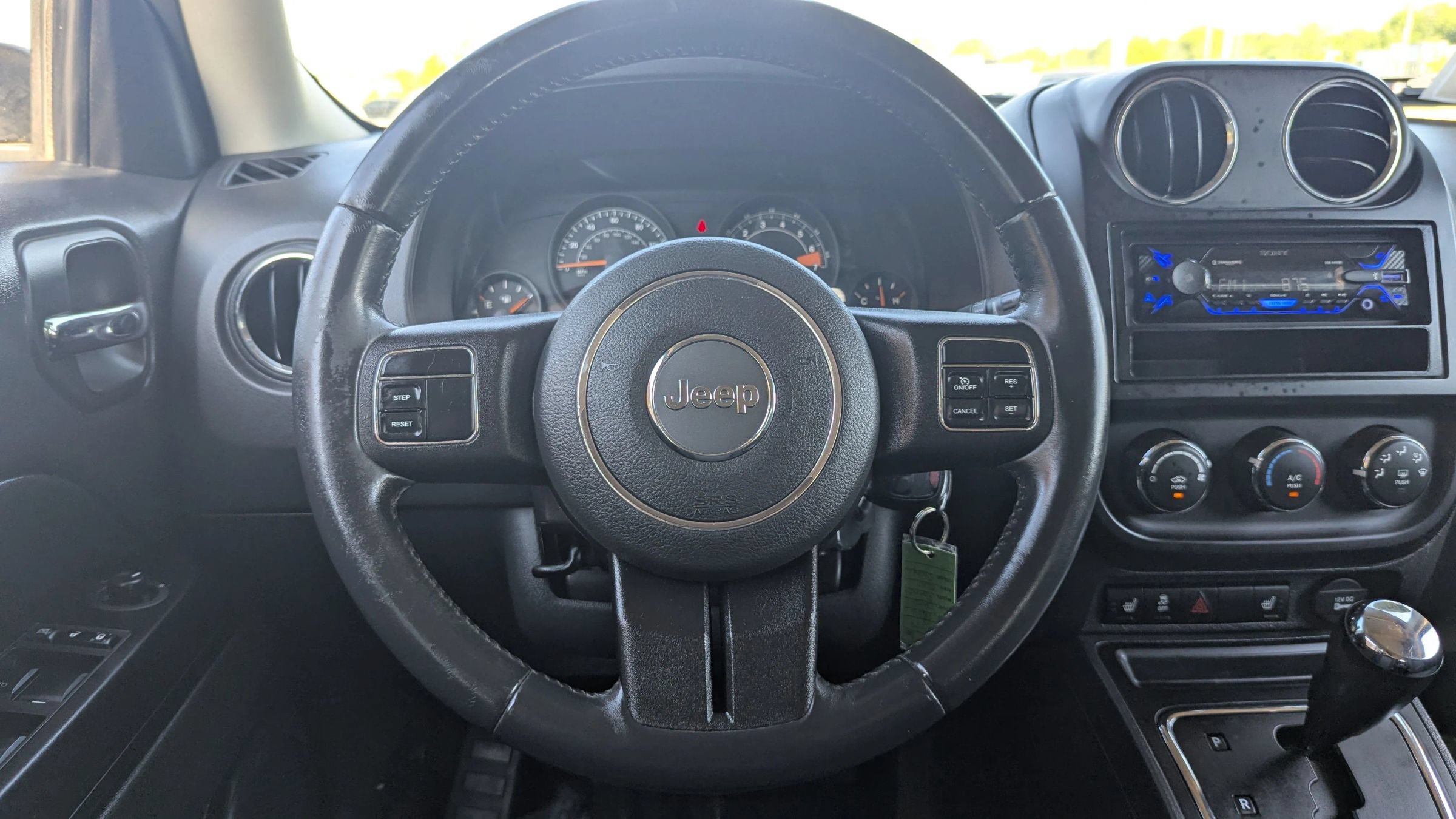 Used 2016 Jeep Patriot Latitude FWD image 15