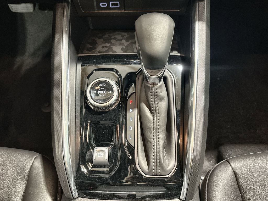 New 2026 GMC Canyon Elevation w/ Convenience Package image 19