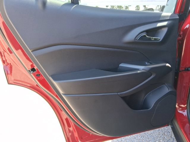 New 2026 Chevrolet Trax LT w/ Driver Confidence Package FWD image 17
