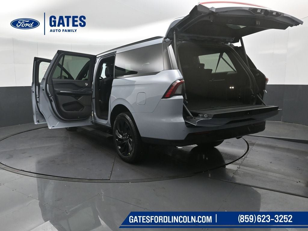 New 2025 Lincoln Navigator L Reserve w/ Jet Appearance Package image 53