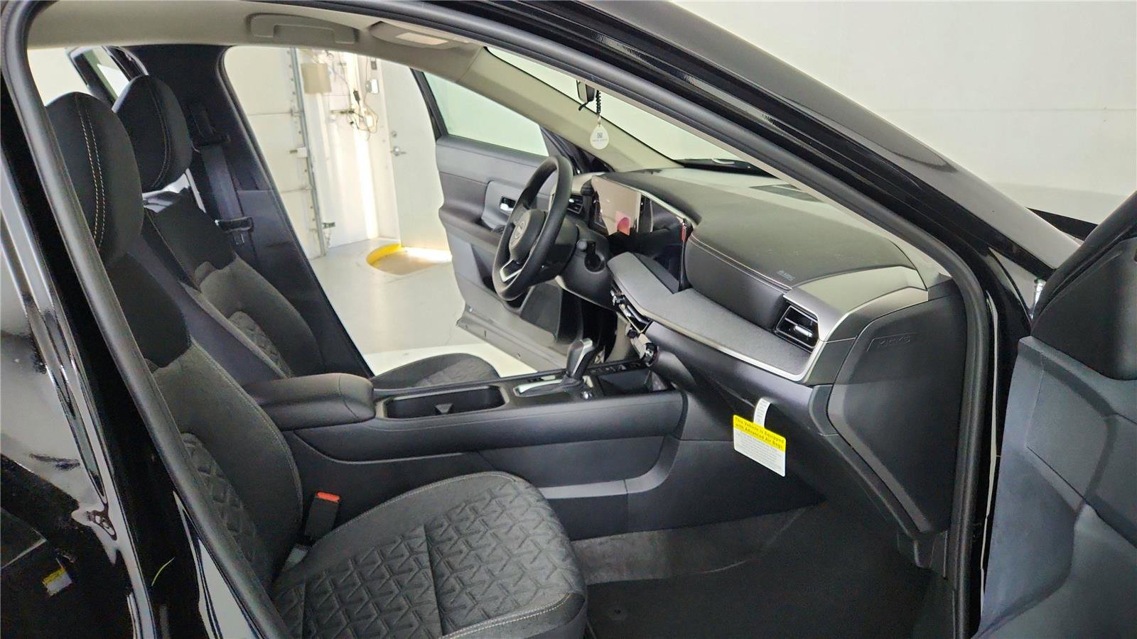 New 2026 Nissan Kicks SV w/ Illumination Package image 25