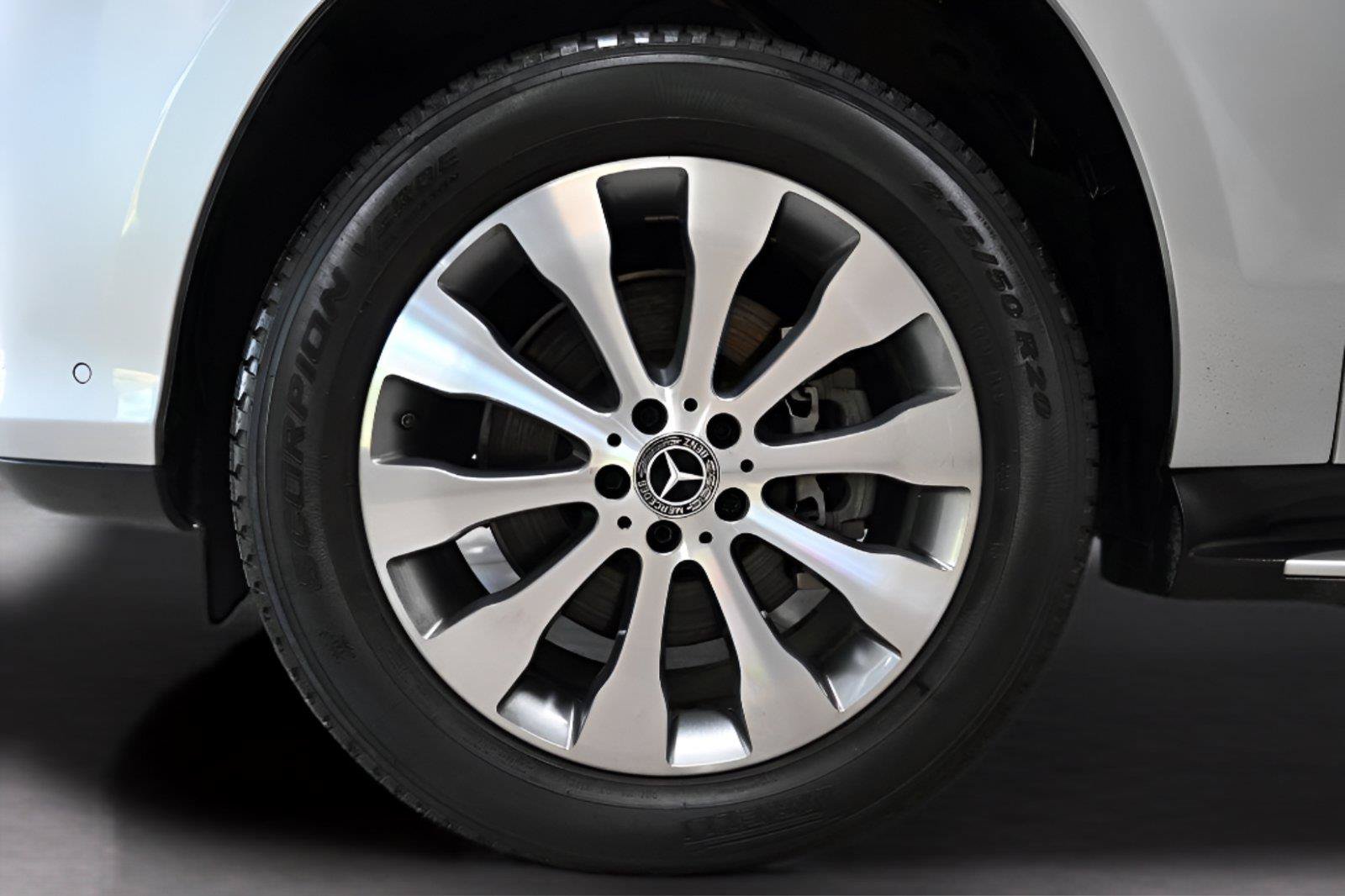 Used 2019 Mercedes-Benz GLS 450 4MATIC w/ Premium 1 Package image 36