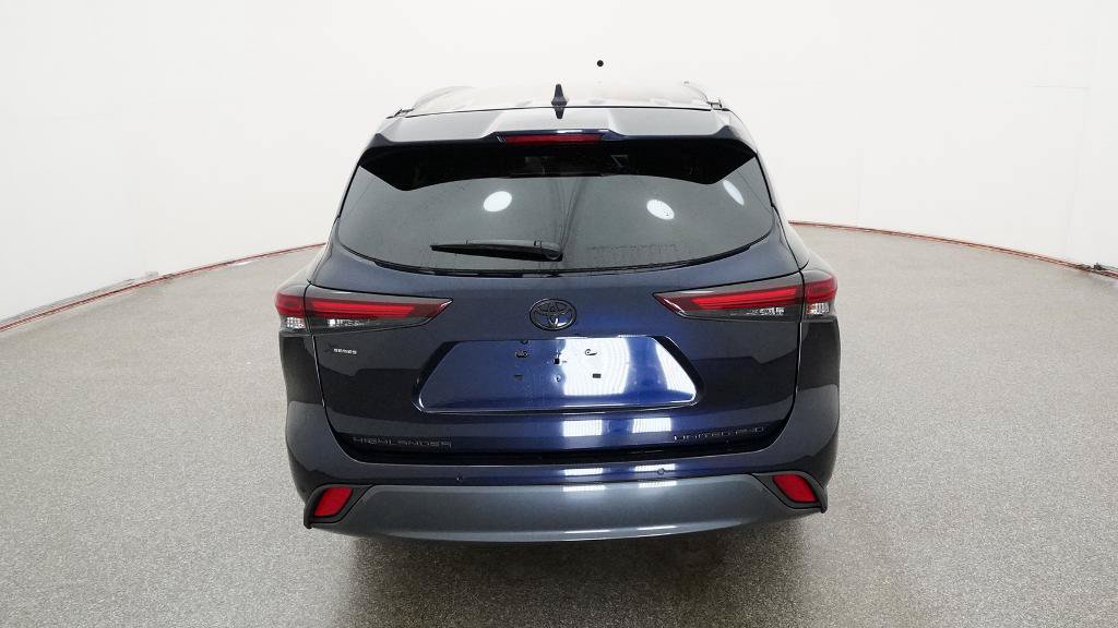 New 2026 Toyota Highlander Limited AWD/4WD image 10