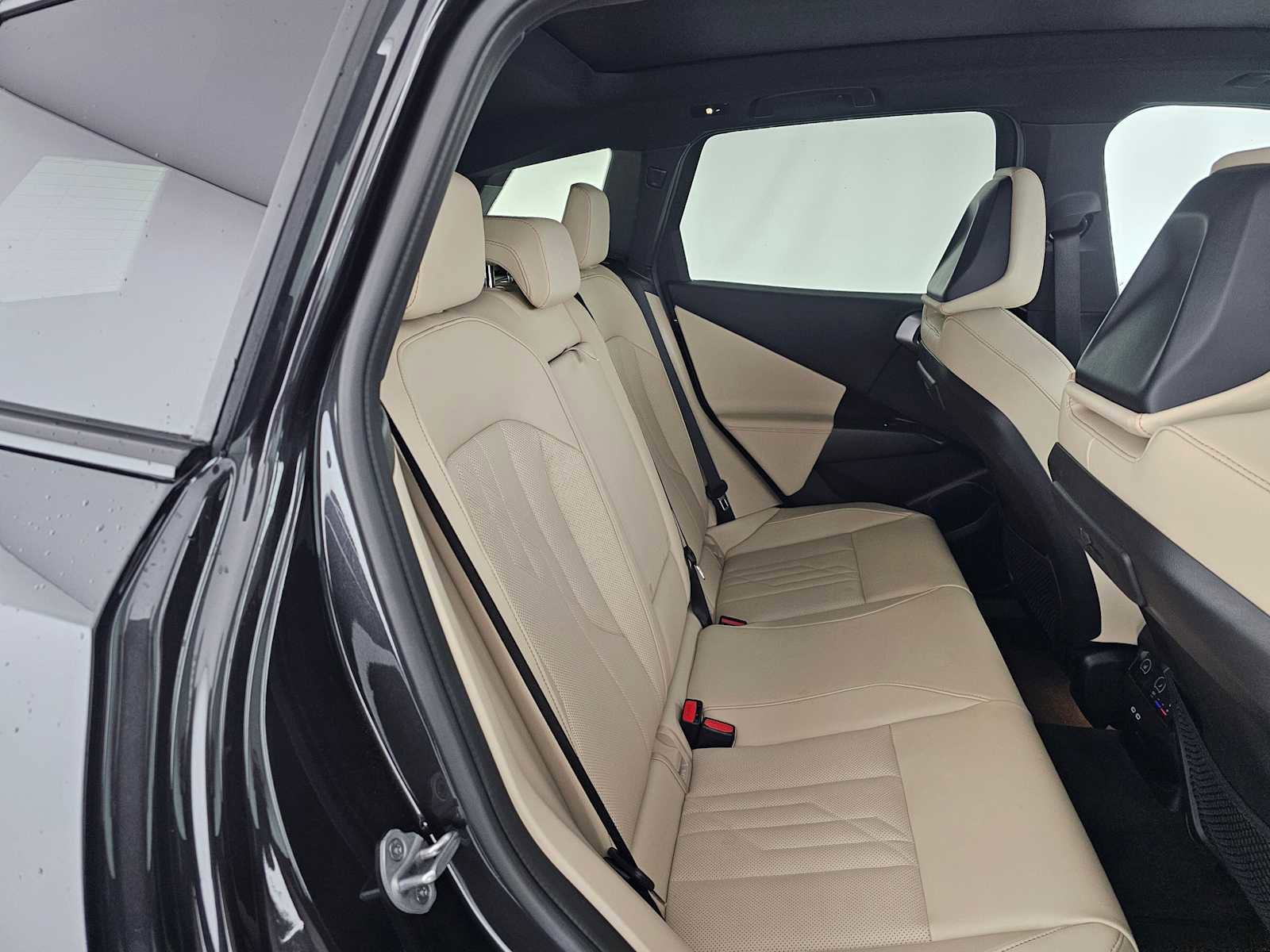 Used 2025 BMW X3 M50 w/ Premium Package image 12