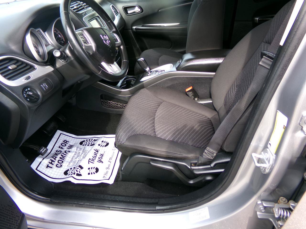 Used 2016 Dodge Journey SE w/ Flexible Seating Group FWD image 9