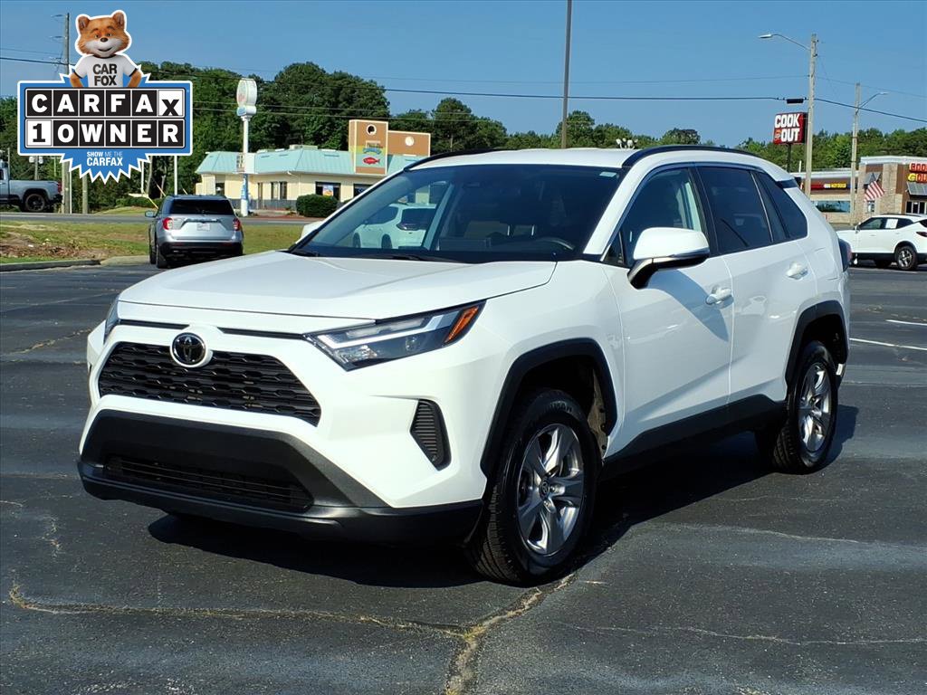 Used 2024 Toyota RAV4 XLE FWD image 1