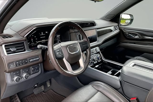 Used 2023 GMC Yukon Denali w/ Denali Reserve Package AWD/4WD image 17