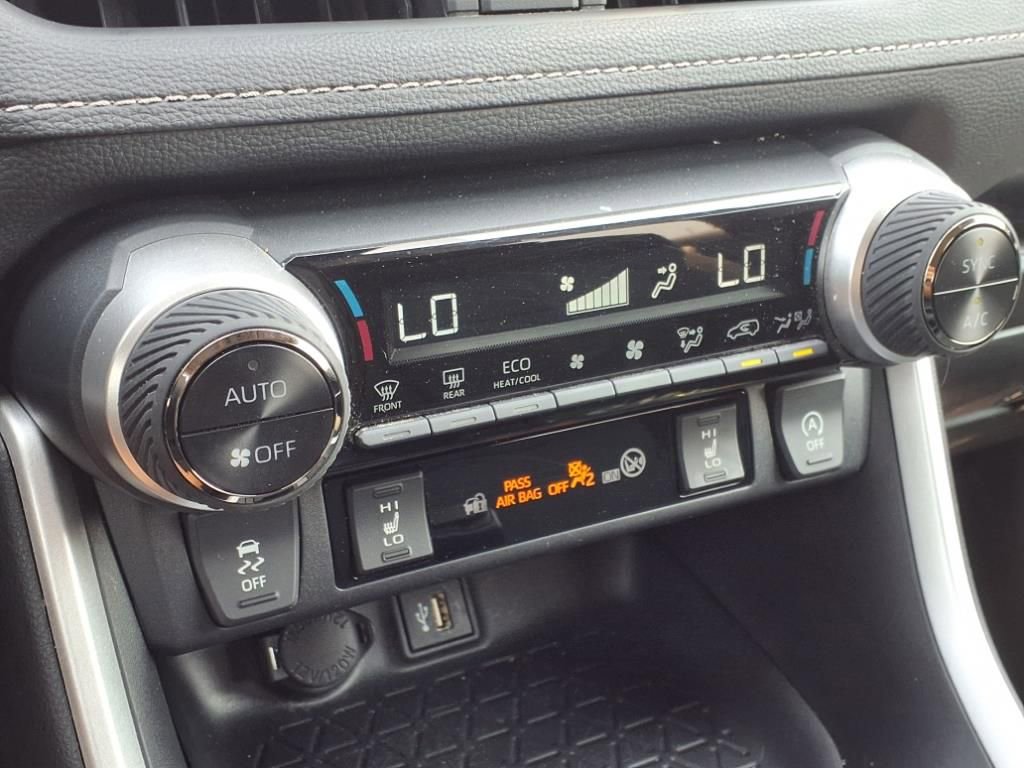 Used 2024 Toyota RAV4 XLE image 13