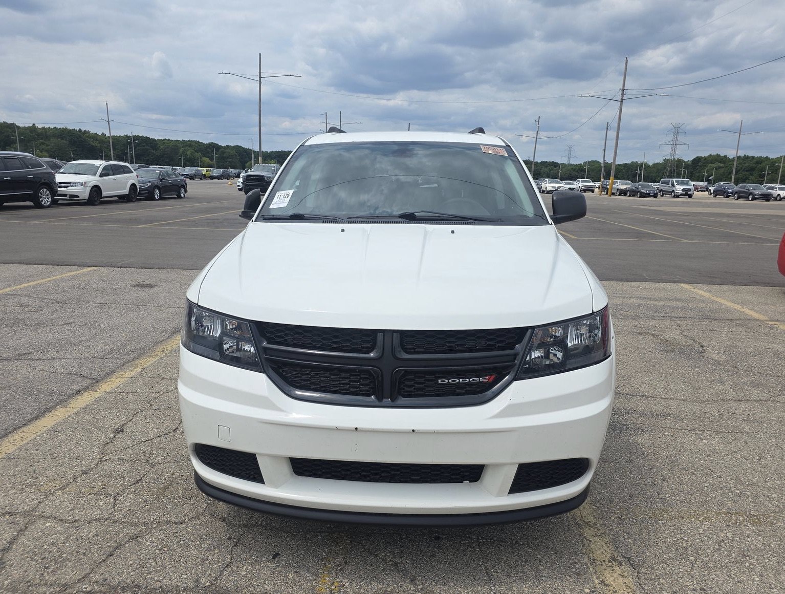 Used 2020 Dodge Journey SE w/ Blacktop Package FWD image 3