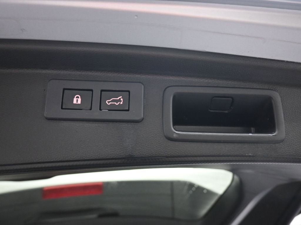 Used 2020 Subaru Forester Limited image 45