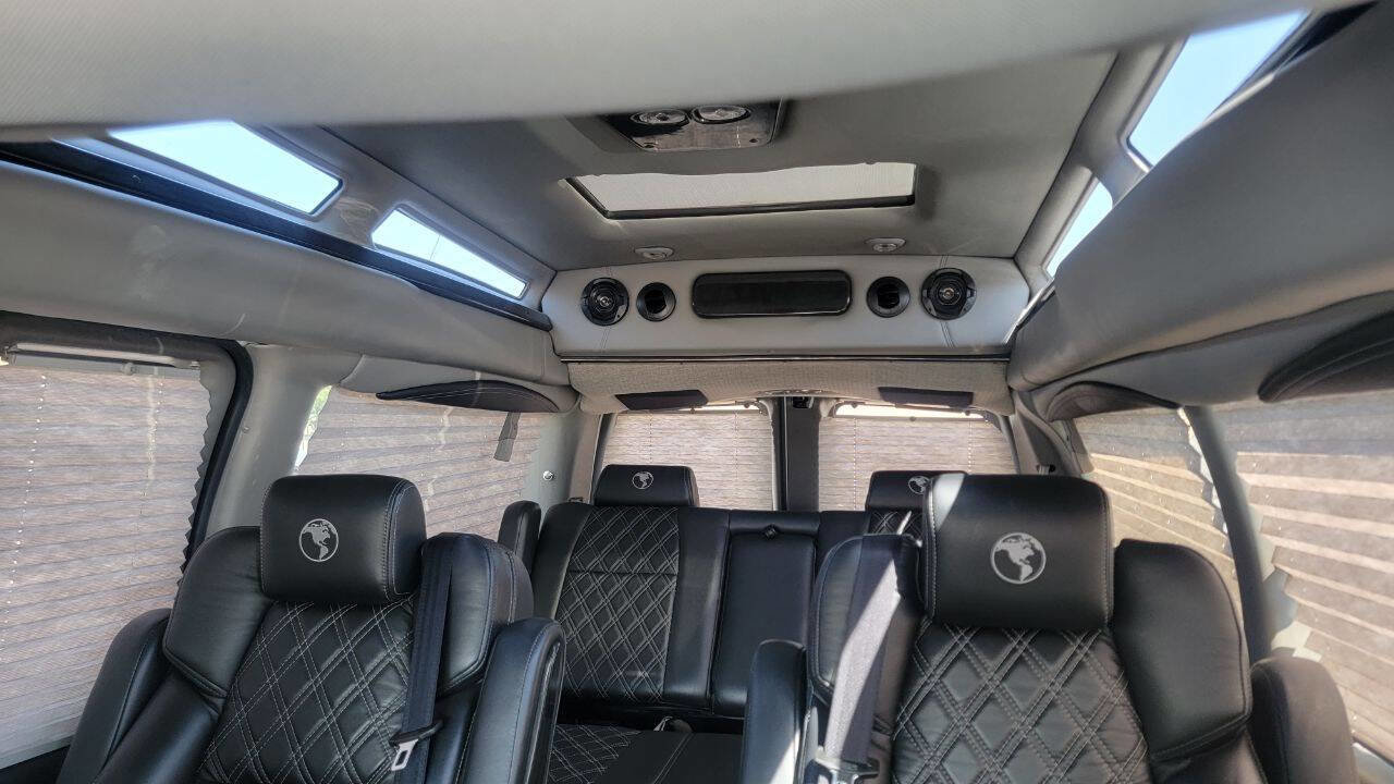 Used 2021 GMC Savana 2500 2500 3dr Cargo Van w/ Enhanced Convenience Package image 18