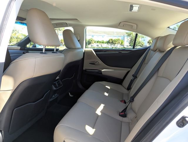 Used 2020 Lexus ES 350 w/ Premium Package image 15