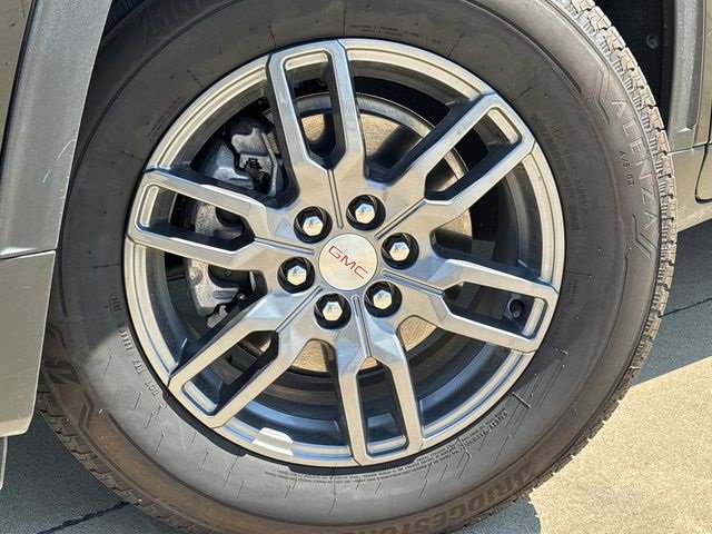 New 2025 GMC Acadia Elevation image 30