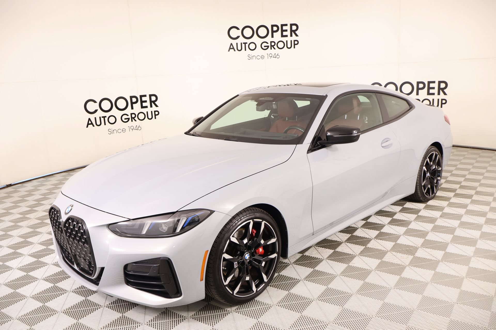 Used 2025 BMW 430i xDrive Coupe w/ M Sport Package AWD/4WD image 11