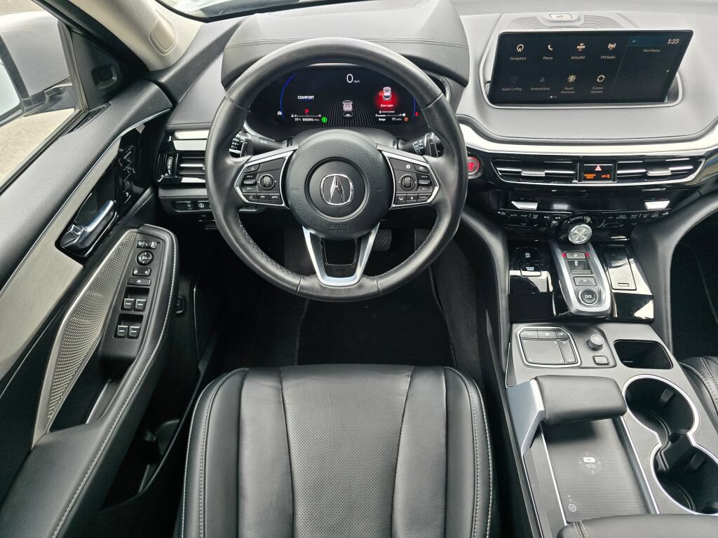 Used 2023 Acura MDX w/ Technology Package AWD/4WD image 12
