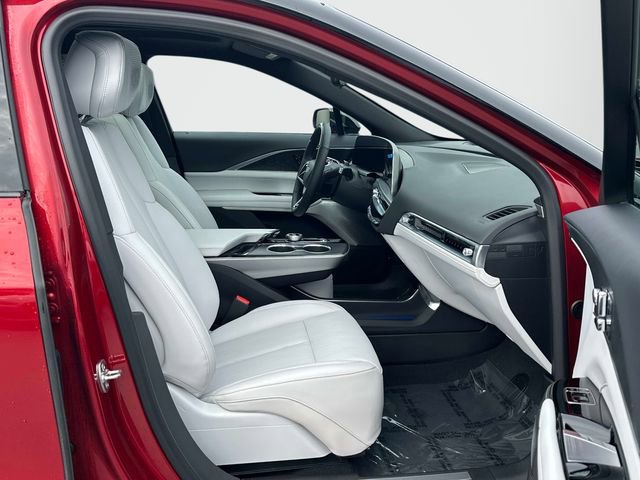 Used 2025 Cadillac Lyriq Sport image 22