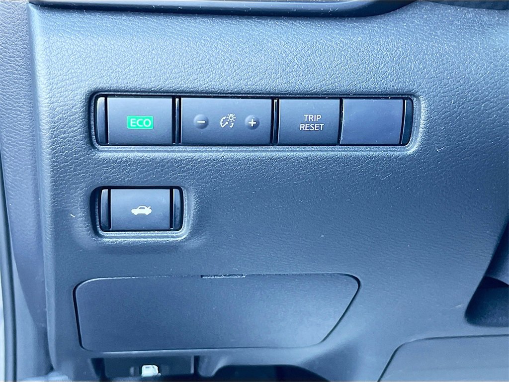 Used 2023 Nissan Sentra S image 9