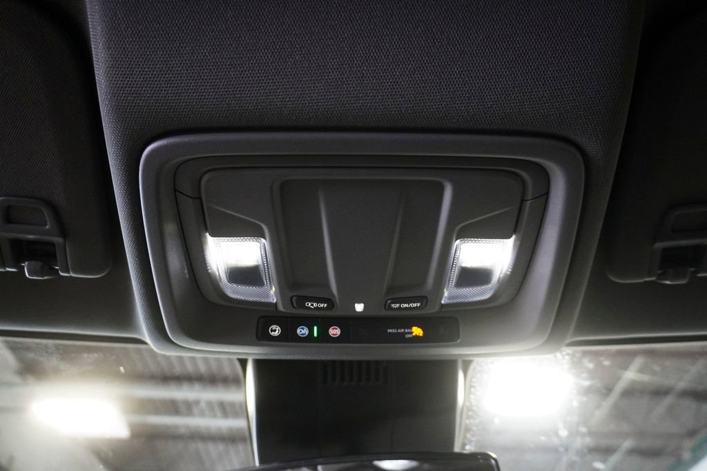 Used 2025 Chevrolet Silverado 1500 LT image 28