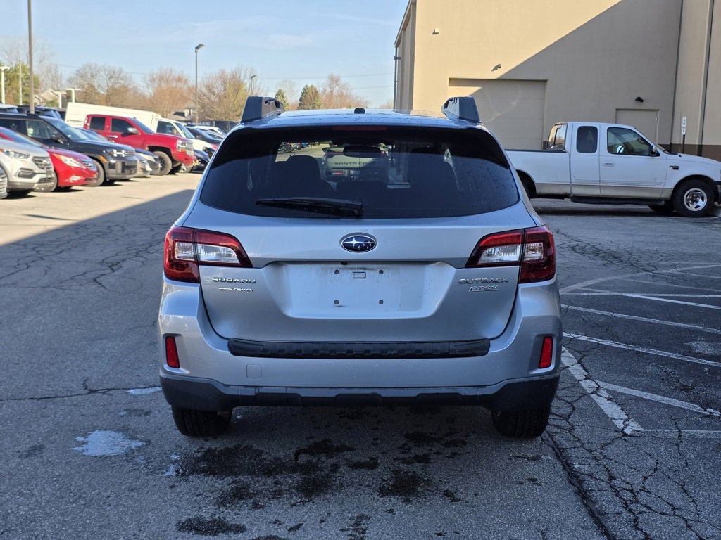 Used 2015 Subaru Outback 2.5i Limited image 4