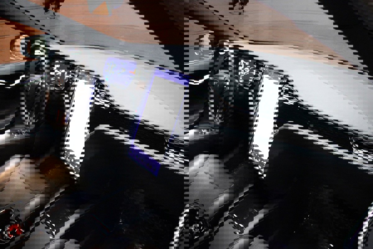 Used 2018 Tesla Model S 75D image 22