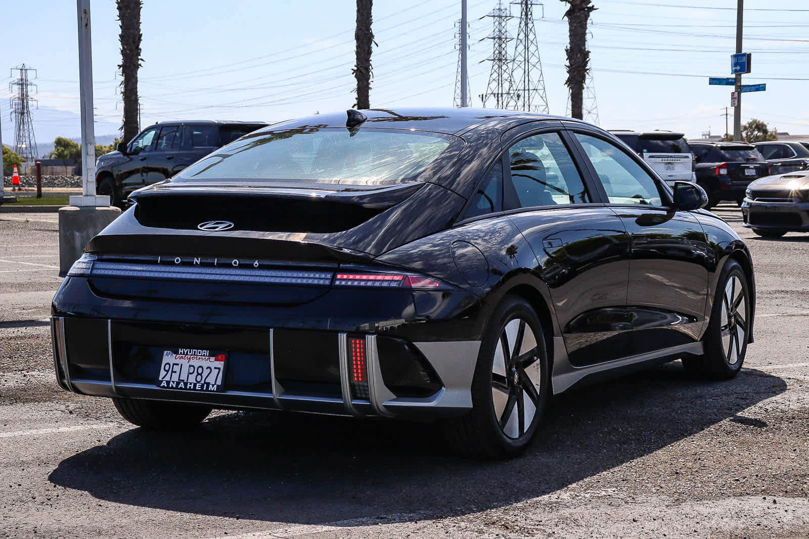 Used 2023 Hyundai Ioniq 6 SE RWD image 6
