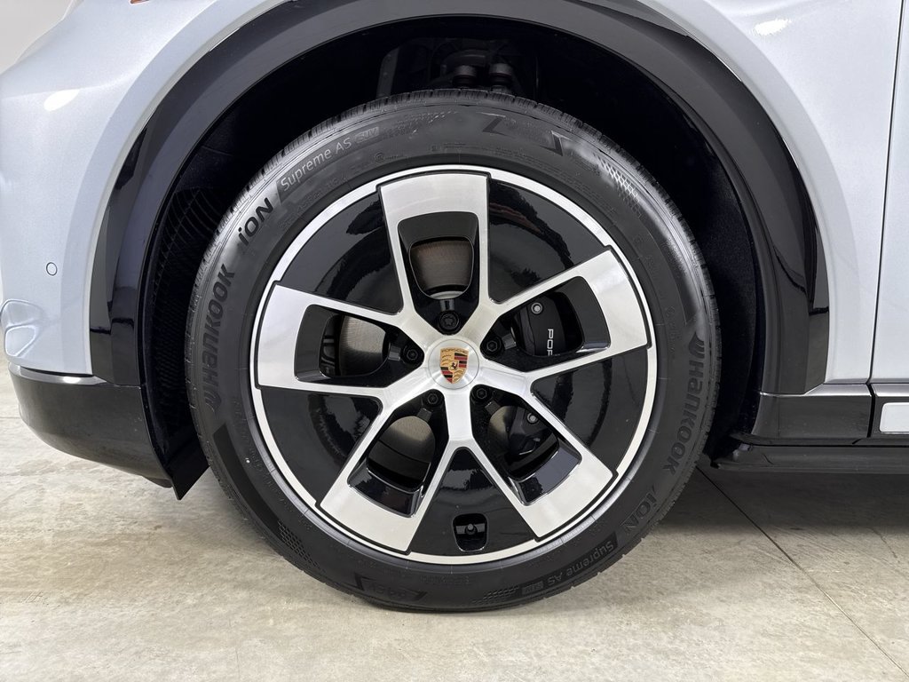 New 2026 Porsche Cayenne Electric AWD/4WD image 13