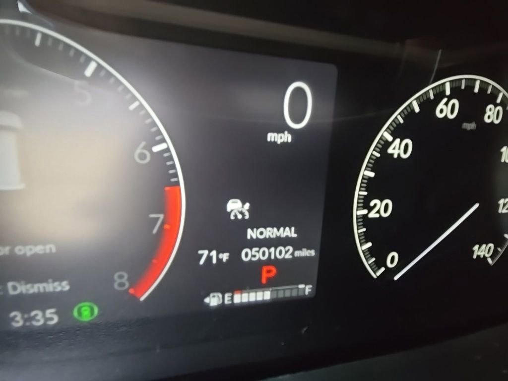 Used 2024 Honda Pilot Touring image 16