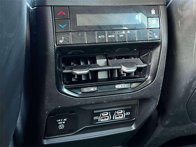 Used 2022 Jeep Grand Cherokee L Limited w/ Black Appearance Package image 13