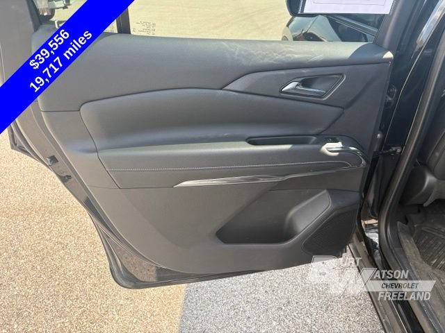 Used 2025 Chevrolet Traverse LT w/ Driver Confidence Package AWD/4WD image 26