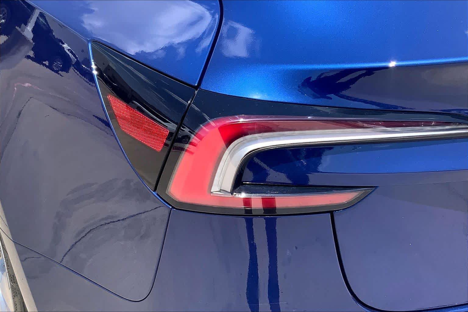 Used 2025 Tesla Model 3 Long Range RWD image 26