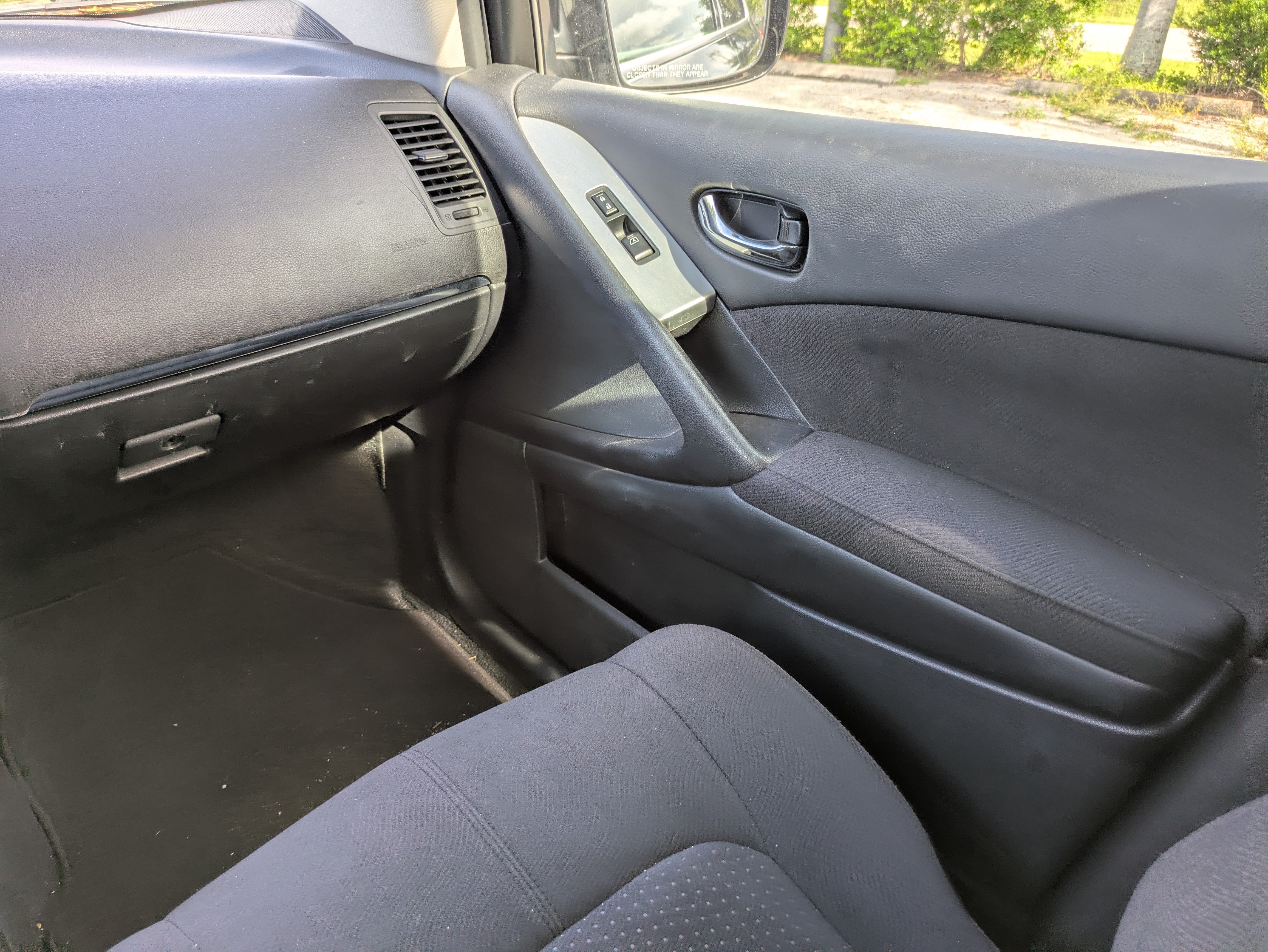 Used 2011 Nissan Murano S AWD/4WD image 18