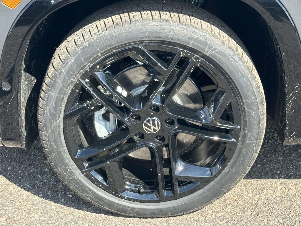 New 2026 Volkswagen Tiguan SE R-Line AWD/4WD image 7