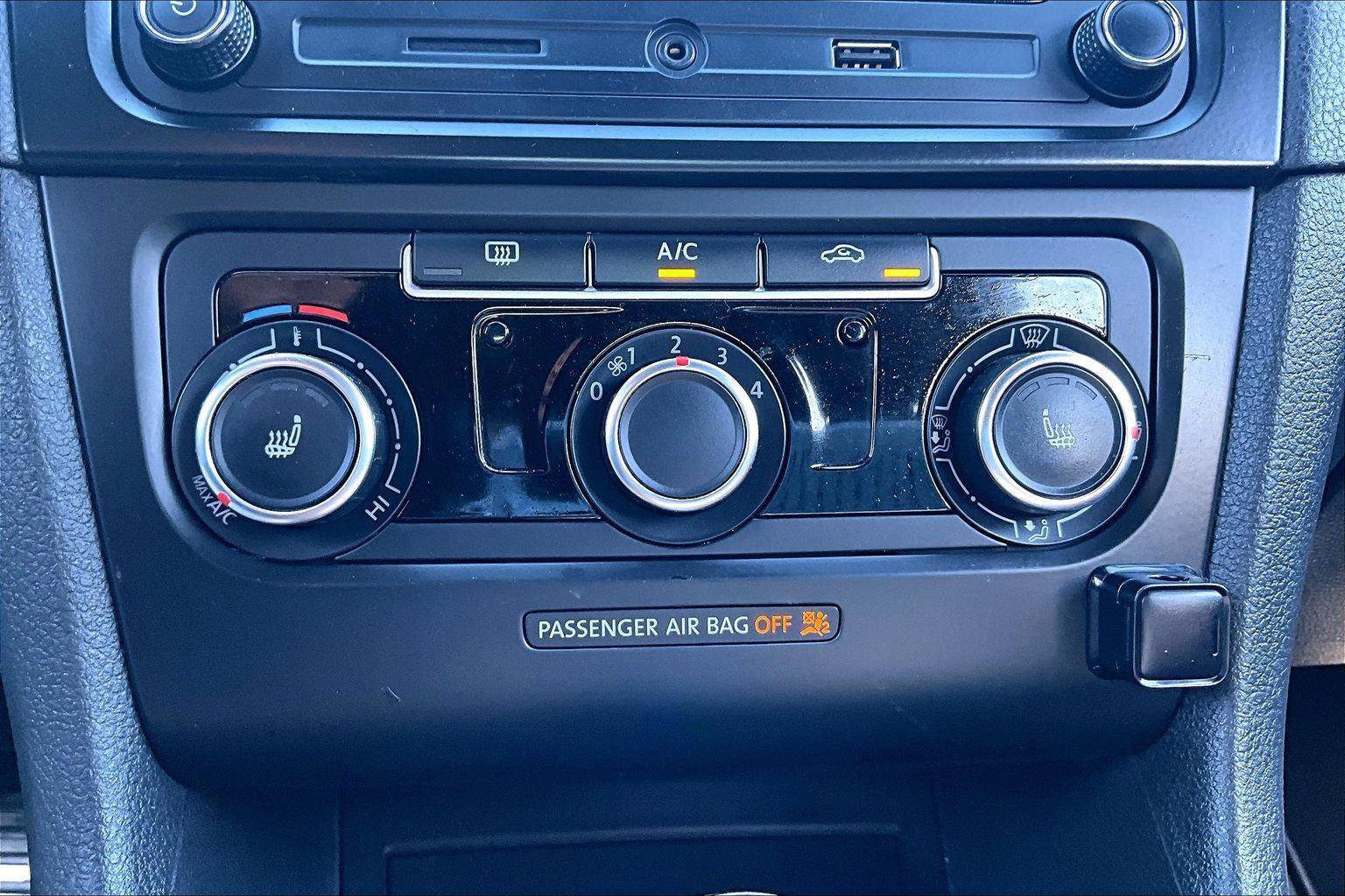 Used 2014 Volkswagen GTI Wolfsburg Edition image 30