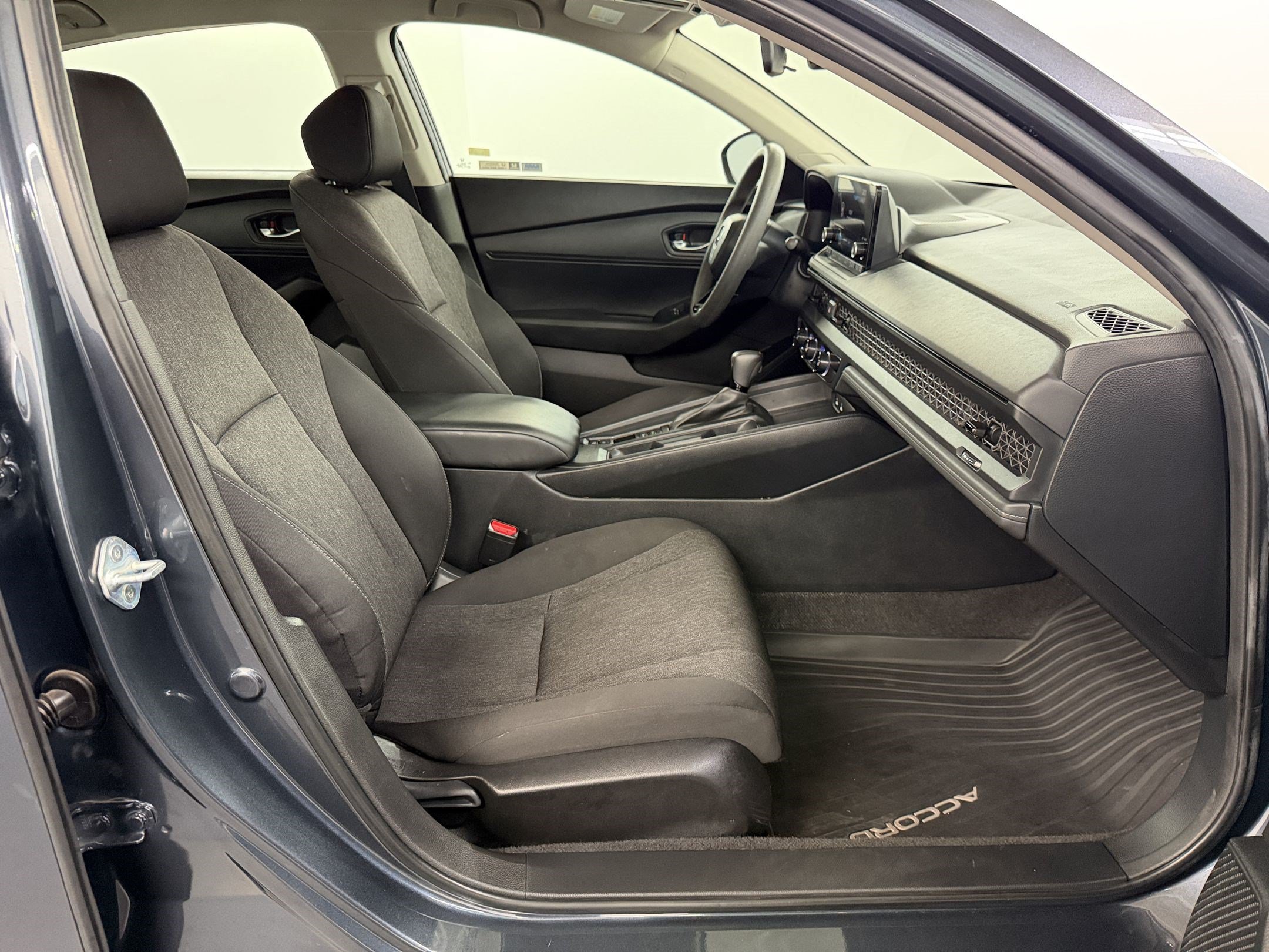 Used 2023 Honda Accord LX image 23