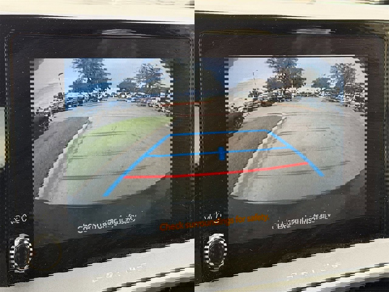 Used 2024 Toyota Prius LE image 19